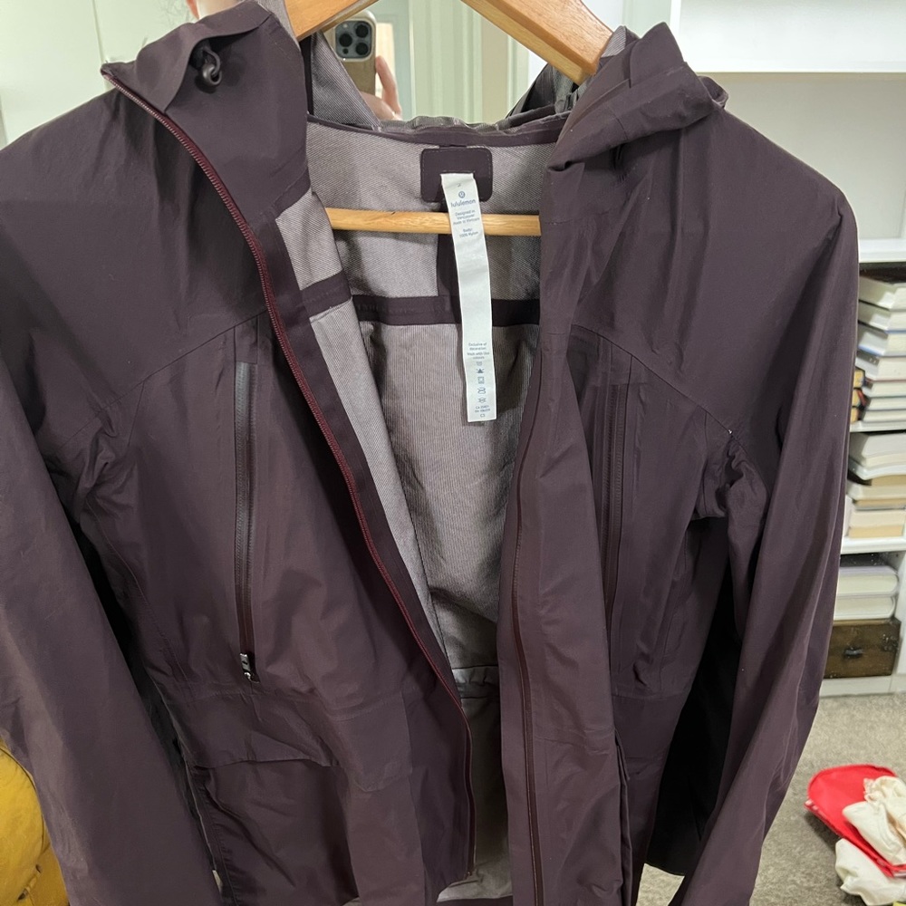 SOLD Lululemon water resistant Jacket